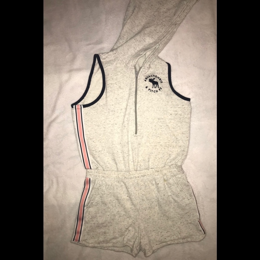 Abercrombie&Fitch Kids Girls Fleece Coverup/Romper